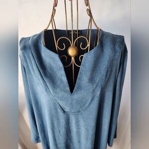 Blue Slinky Suede Feel 3/4 Sleeve V Neckline Tunic Size M